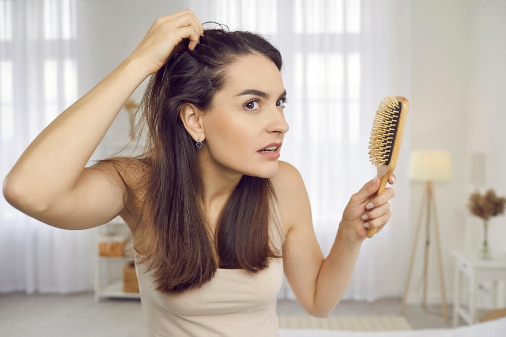 Чому після хвороби може випадати волосся