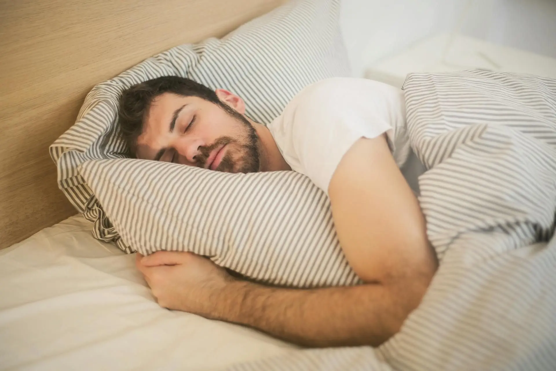 Чому різні чоловіки відразу засинають після сексу